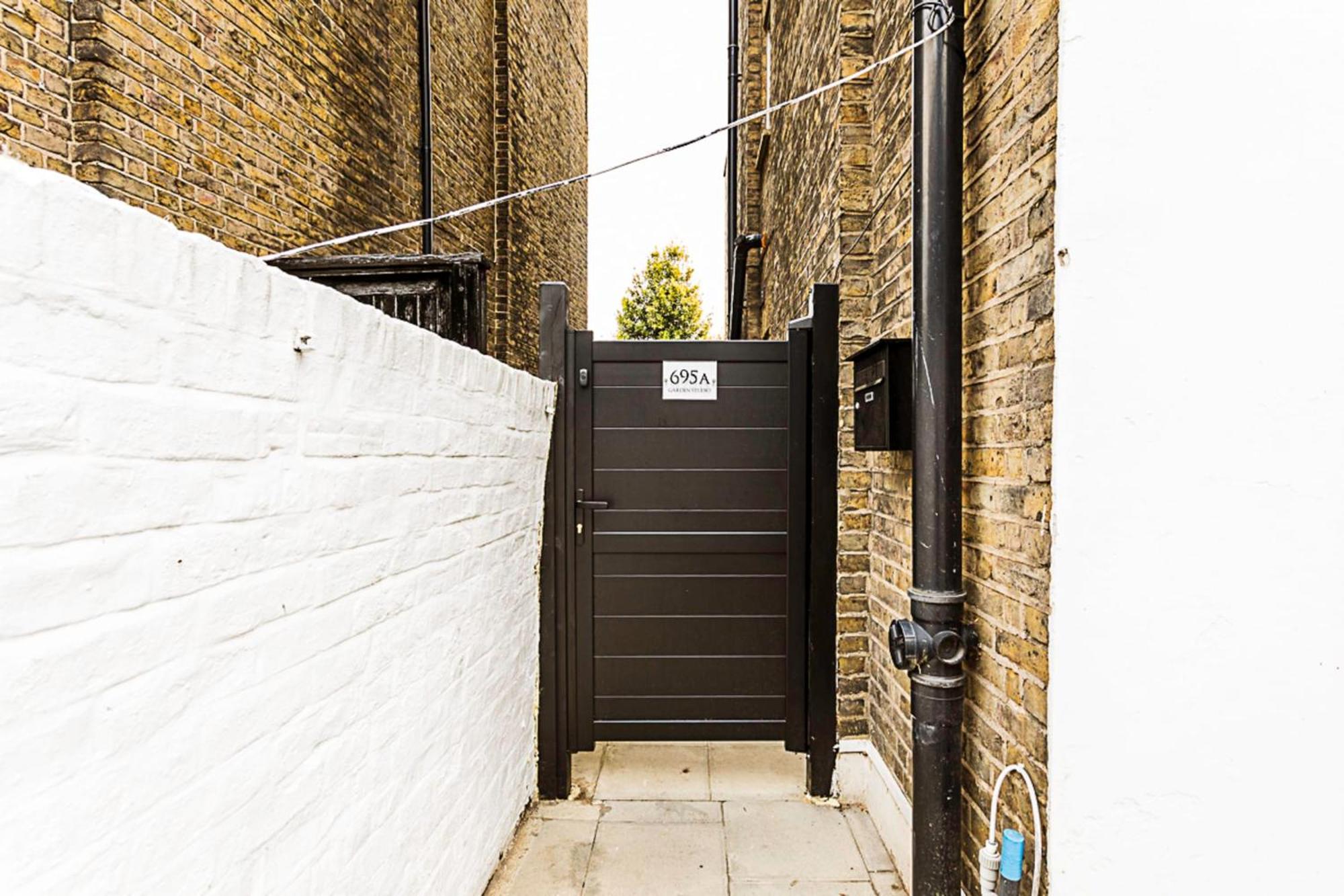 Charming Garden Studio *